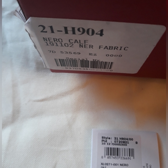 Salvatore Ferragamo-Gancini reverse grainy leather hobo shoulder bag in Black - Picture 14 of 15